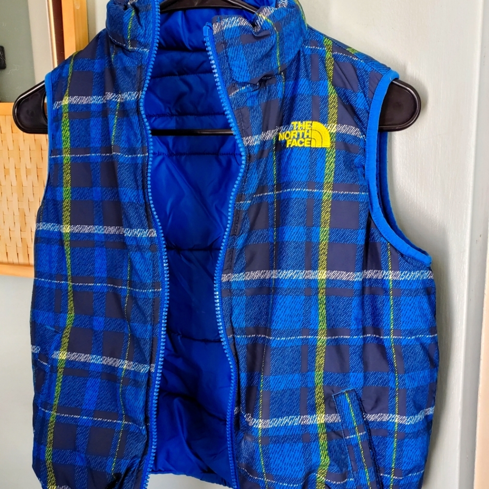 Boys north face reversible vest small